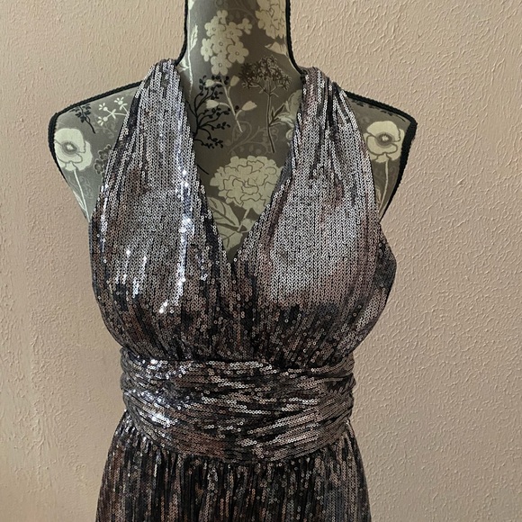 Fully sequined .. cross cross open back detail .. floor length - Picture 2 of 4